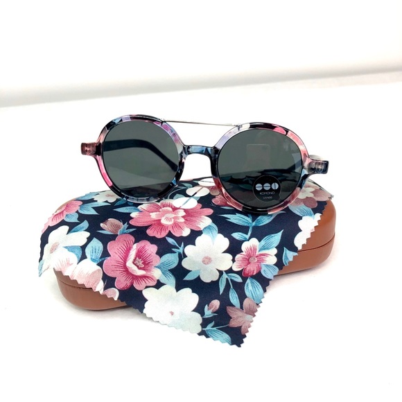 Komono Accessories - KOMONO Vivien Floral Sunglasses NEW round UV400 black pink